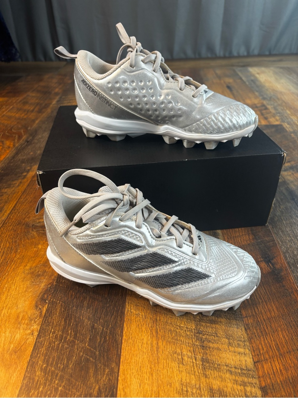 Adidas Adizero Instinct Girls Softball Cleats silver/black size 2.5